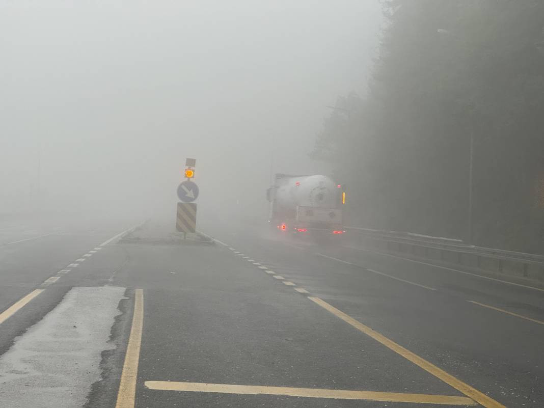 Sürücüler dikkat! Bolu Dağı'nda göz gözü görmüyor - Resim: 10